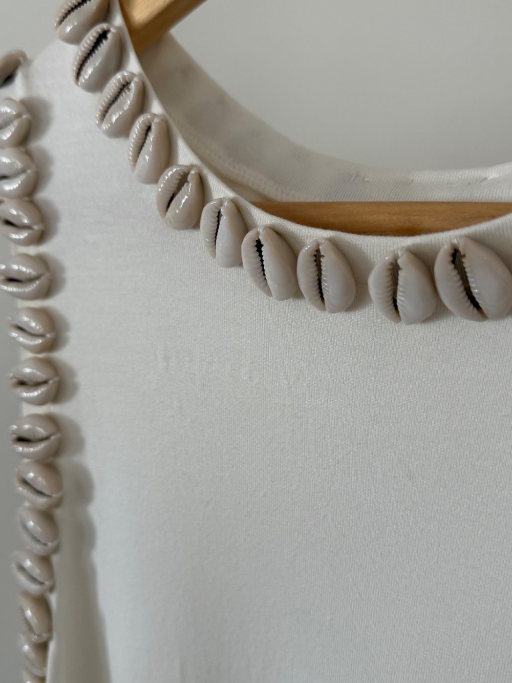 Shell Trim Cover Up - Picture 3 of 3